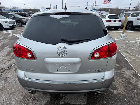 Used 2011 Buick Enclave CXL image 6