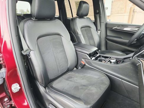 Used 2023 Jeep Grand Cherokee Altitude image 17