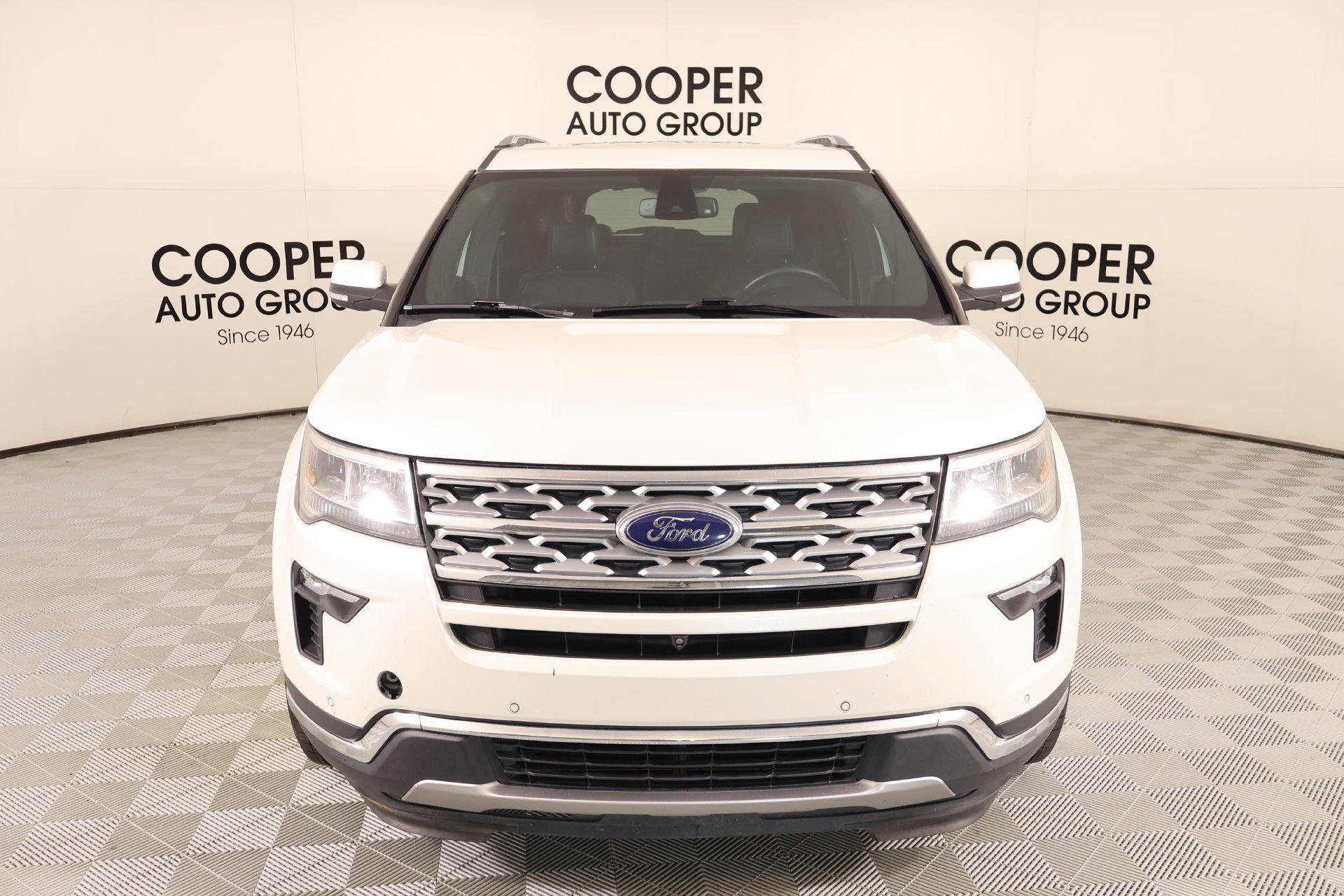 Used 2018 Ford Explorer Limited w/ Equipment Group 301A AWD/4WD image 10