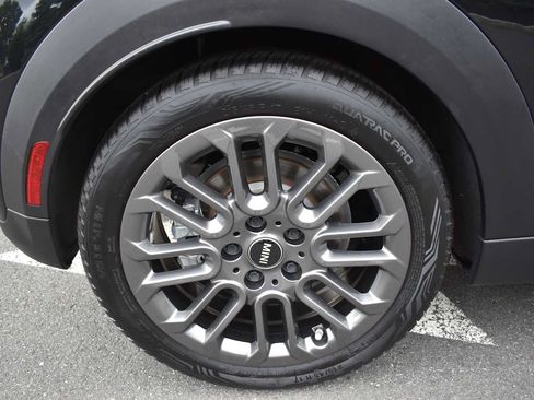 Used 2025 MINI Cooper 2-Door Hardtop FWD image 12