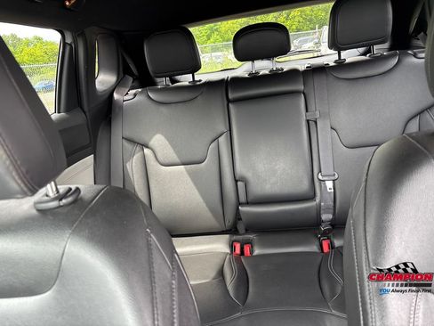 Used 2025 Jeep Compass Limited AWD/4WD image 19