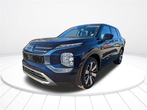 New 2025 Mitsubishi Outlander SE image 7