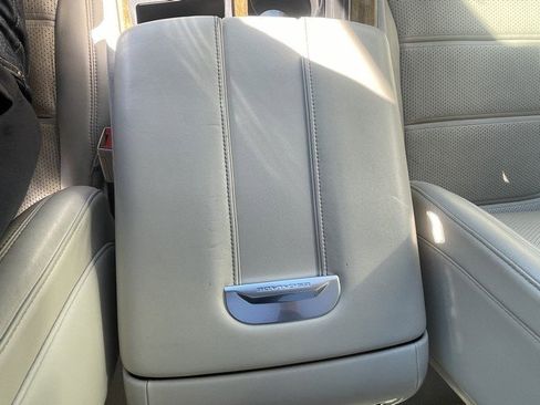 Used 2021 Cadillac Escalade ESV Premium Luxury Platinum image 21