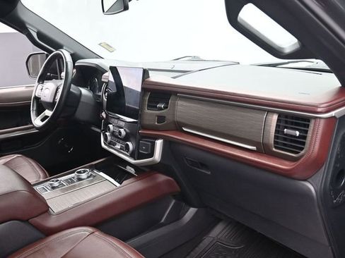 Used 2023 Ford Expedition Max Limited image 29