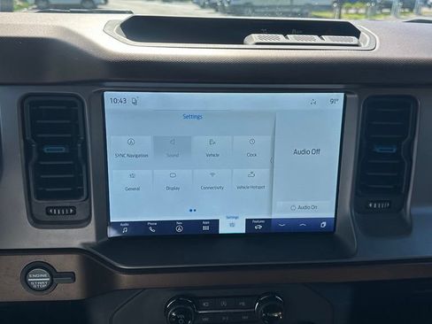 Used 2022 Ford Bronco Outer Banks AWD/4WD image 18