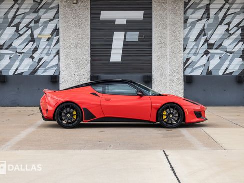 Used 2020 Lotus Evora image 17