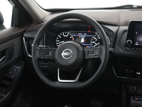 Used 2021 Nissan Rogue SV AWD/4WD image 14