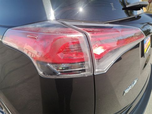 Used 2016 Toyota RAV4 XLE image 36
