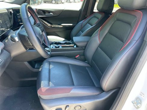 Used 2025 Chevrolet Equinox RS w/ Safety and Technology Package FWD image 7