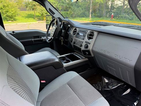 Used 2013 Ford F250 XLT w/ FX4 Off Road Pkg AWD/4WD image 29
