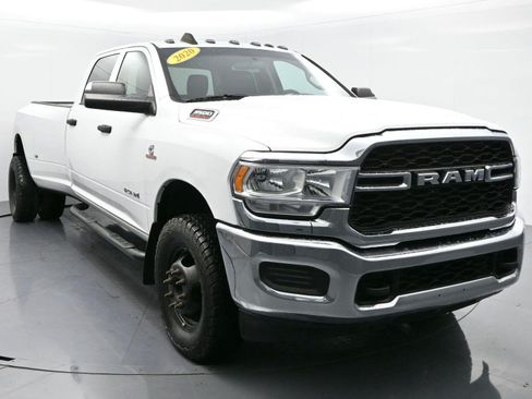 Used 2020 RAM 3500 Tradesman w/ Chrome Appearance Group AWD/4WD image 2