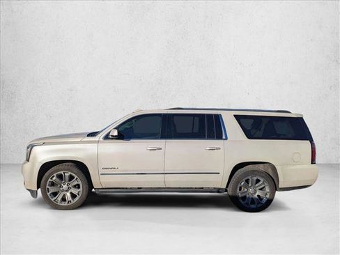 Used 2015 GMC Yukon XL Denali w/ Premium Package image 8