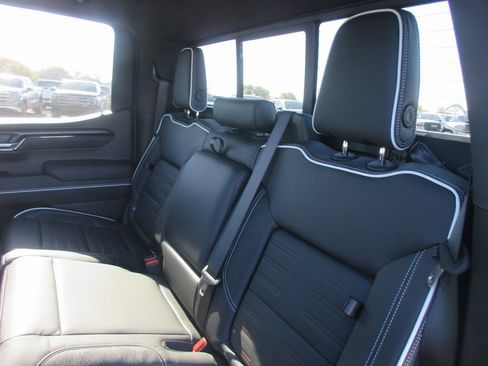 New 2026 GMC Sierra 1500 AT4X w/ AT4X AEV Edition image 15