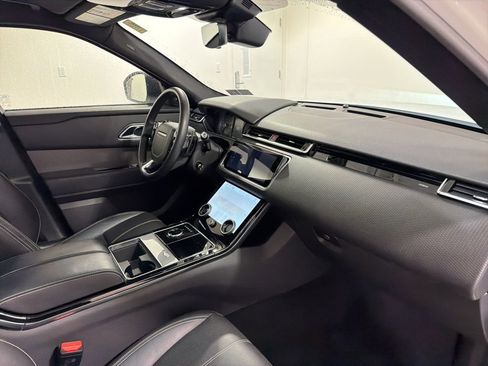 Used 2020 Land Rover Range Rover Velar S image 24