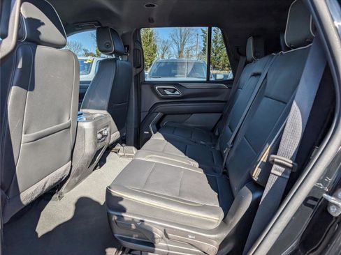 Used 2024 GMC Yukon SLT image 17