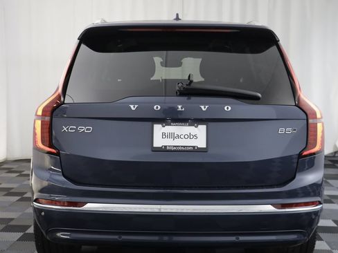 Used 2025 Volvo XC90 B5 Plus AWD/4WD image 16