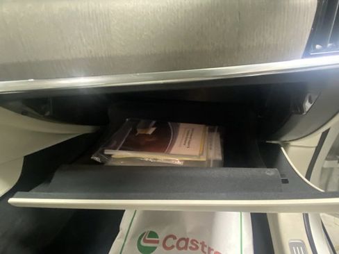 Used 2025 Volvo S90 T8 Ultra w/ Lounge Package image 30