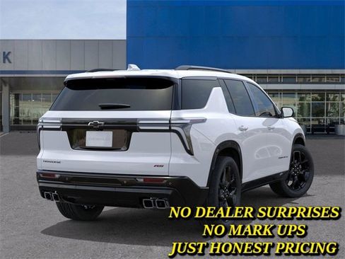 New 2026 Chevrolet Traverse RS w/ LPO, Floor Liner Package image 4