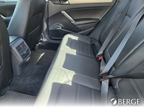 Used 2021 Volkswagen Passat 2.0T SE image 26