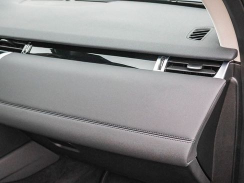 Used 2022 Land Rover Discovery Sport S image 18