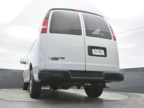 Used 2024 Chevrolet Express 3500 LS RWD image 37