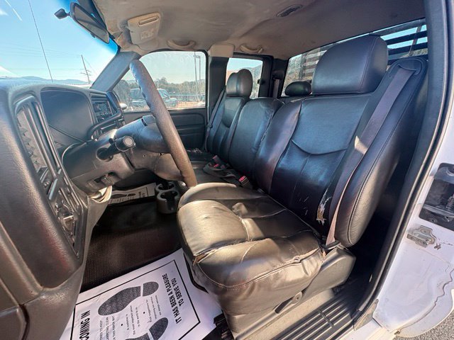 Used 2004 Chevrolet Silverado 3500 2WD Extended Cab w/ Heavy-Duty Power Package image 17