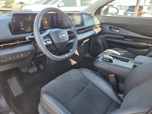 Used 2024 Nissan Ariya AWD image 9