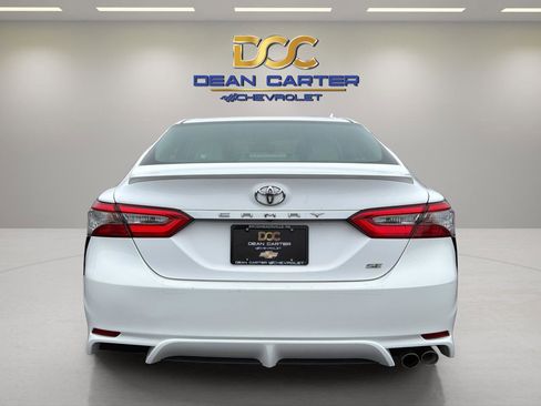 Used 2018 Toyota Camry SE w/ Convenience Package image 4