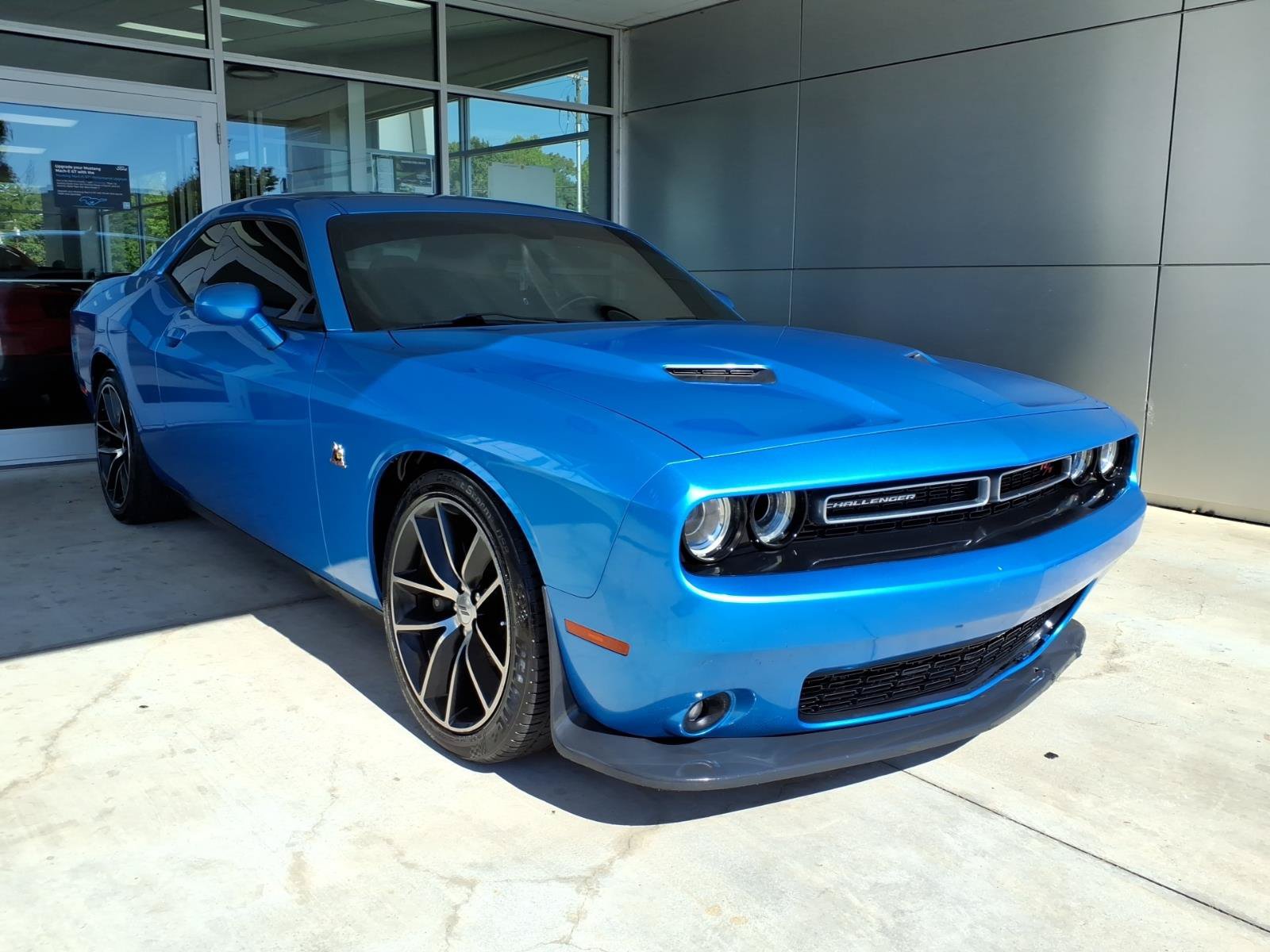 Used 2018 Dodge Challenger R/T Scat Pack RWD image 1
