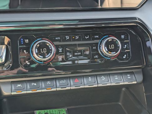 Used 2023 GMC Sierra 1500 AT4X image 29