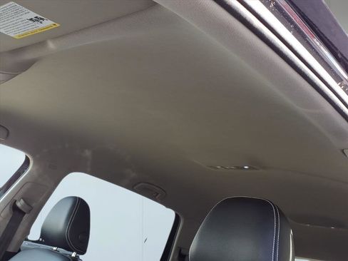 Used 2022 Volkswagen Atlas SE image 14