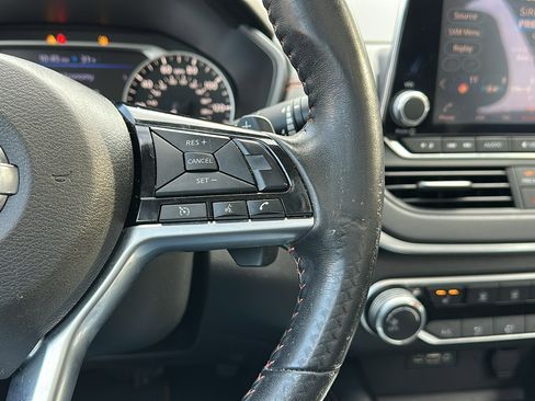 Certified 2020 Nissan Altima 2.5 SR w/ Premium Package image 18