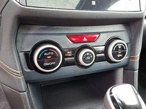 Used 2018 Subaru Crosstrek 2.0i Limited image 16