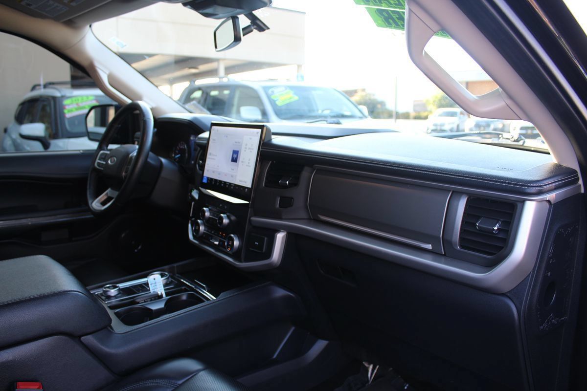 Used 2022 Ford Expedition XLT AWD/4WD image 23