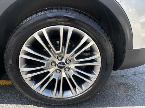 Used 2018 Lincoln MKX Reserve w/ Lincoln MKX Climate Package AWD/4WD image 12