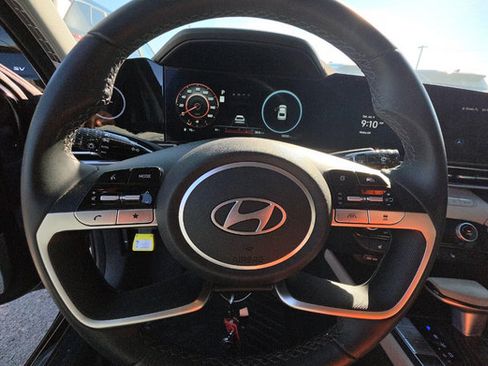 Used 2024 Hyundai Elantra Limited FWD image 6
