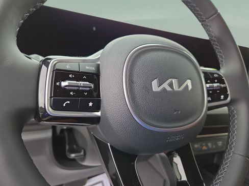 New 2026 Kia Carnival SX FWD image 13