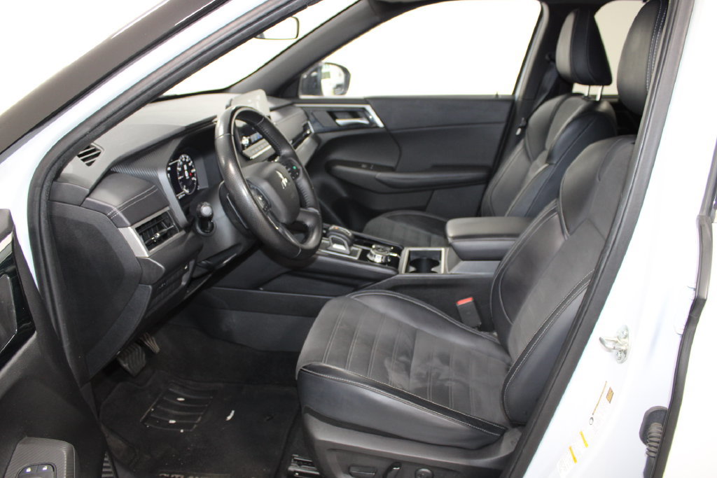 Used 2023 Mitsubishi Outlander SE Black Edition AWD/4WD image 21