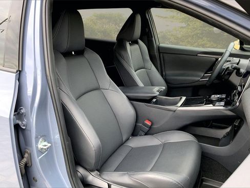 Used 2023 Subaru Solterra AWD image 27