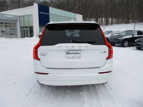 Certified 2023 Volvo XC90 B5 Core w/ Climate Package image 6