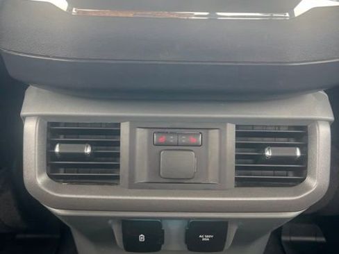 Used 2023 Ford F150 Lariat w/ Equipment Group 502A High AWD/4WD image 18