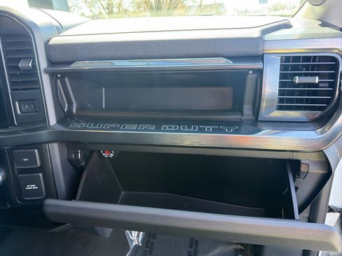 Used 2025 Ford F350 Lariat w/ Camper Package image 12