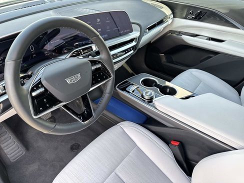 New 2025 Cadillac Lyriq Luxury image 22