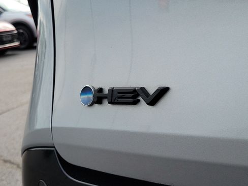 Used 2025 Toyota Sienna XSE w/ XSE Premium Package FWD image 6