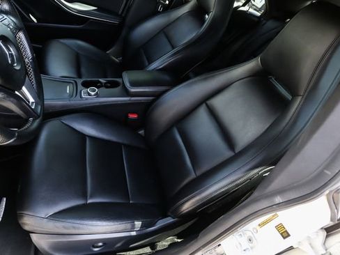 Used 2014 Mercedes-Benz CLA 250 image 39