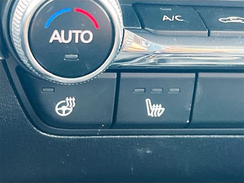 Used 2025 MAZDA MAZDA3 2.5 Turbo Sedan w/Premium Plus image 23