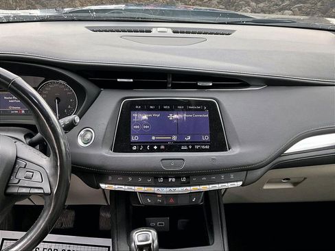 Used 2019 Cadillac XT4 Luxury w/ Trailering Package AWD/4WD image 6