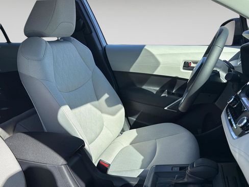 Used 2026 Toyota Corolla Cross LE image 13