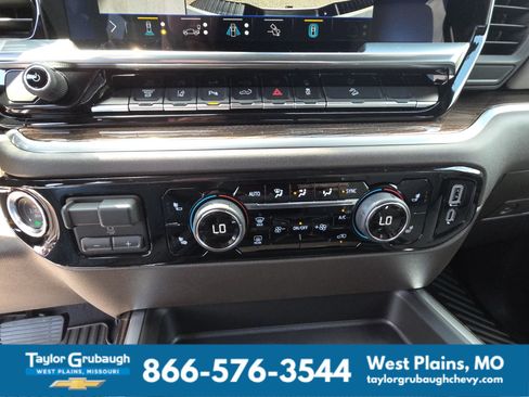New 2026 Chevrolet Silverado 2500 LT w/ Z71 Chrome Sport Edition AWD/4WD image 24