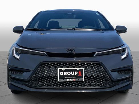 Used 2025 Toyota Corolla SE image 3